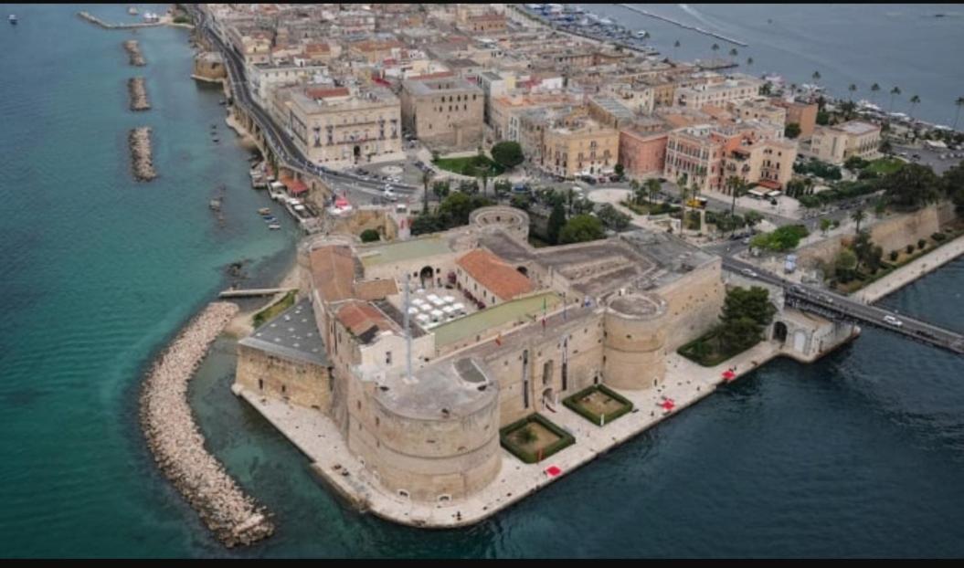 La Casa Di Teresa Hotel Taranto Exterior photo